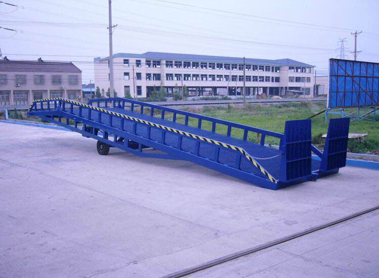 Mobile boarding bridge animation demonstration